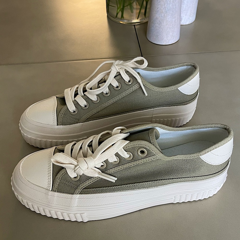 Zara Women’s Sneakers